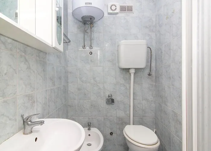 House Cukon Lejlighed Pomer